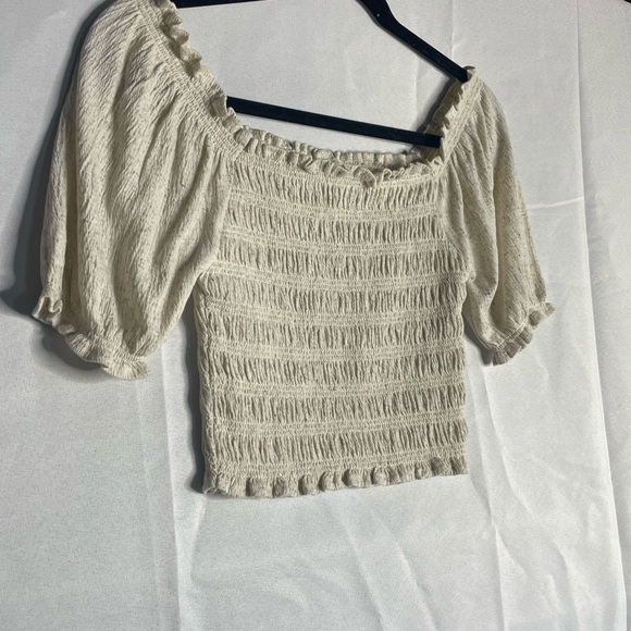 Cropped Neutral Tone Top - Picture 9 of 9